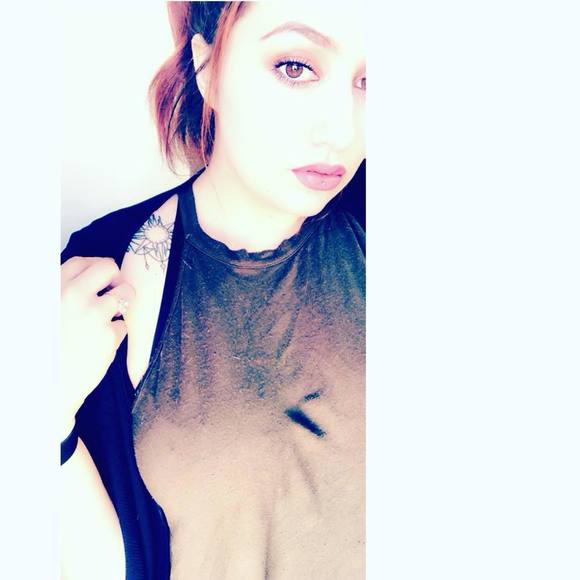 Meet your Posher, Manda - Picture 1 of 1